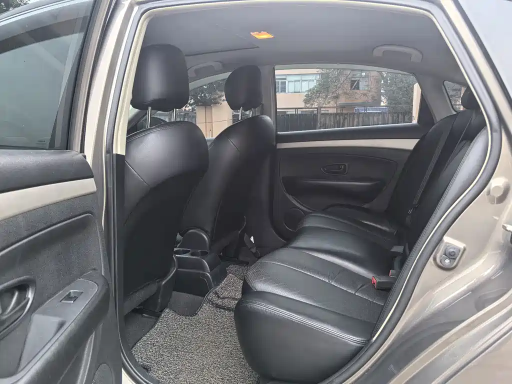 Sylphy Classic 1.6 XL Auto Luxury