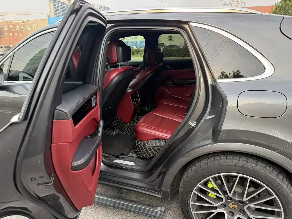 Cayenne NEV Cayenne E-Hybrid 2.0 T