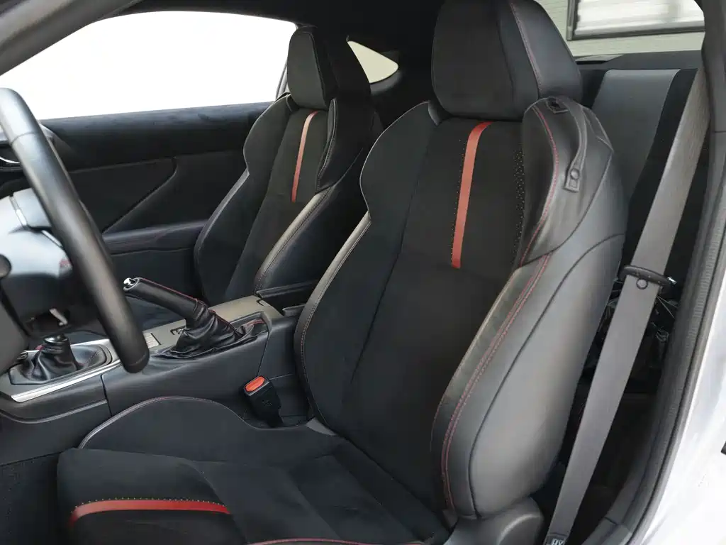 Subaru BRZ 2.4 L Manual