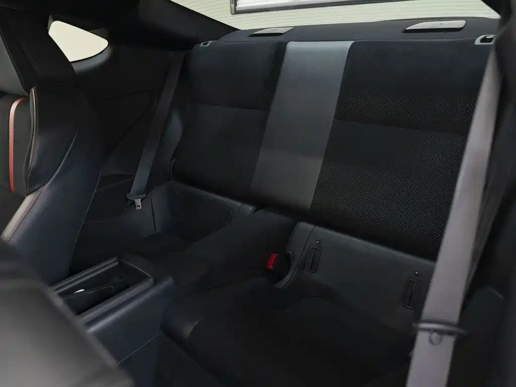 Subaru BRZ 2.4 L Manual