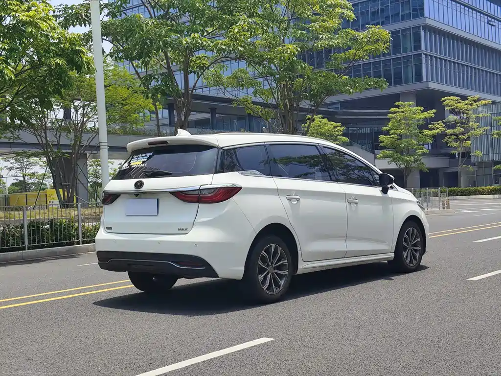 Song MAX 1.5 T Auto Connected Wise Comfort Sunroof 6-seat CN-VI