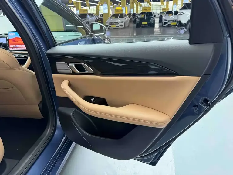 Geely Galaxy A7 EM-i 150 km Starship