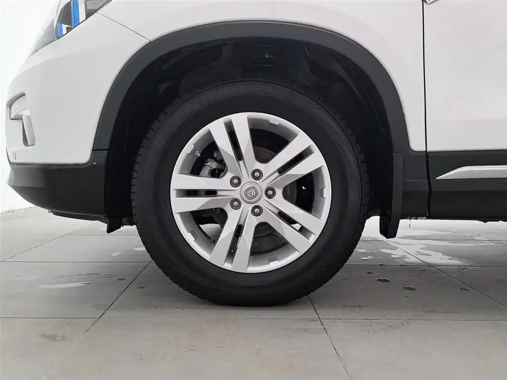 Changan CS75 2.0 L Manual Leading CN-IV