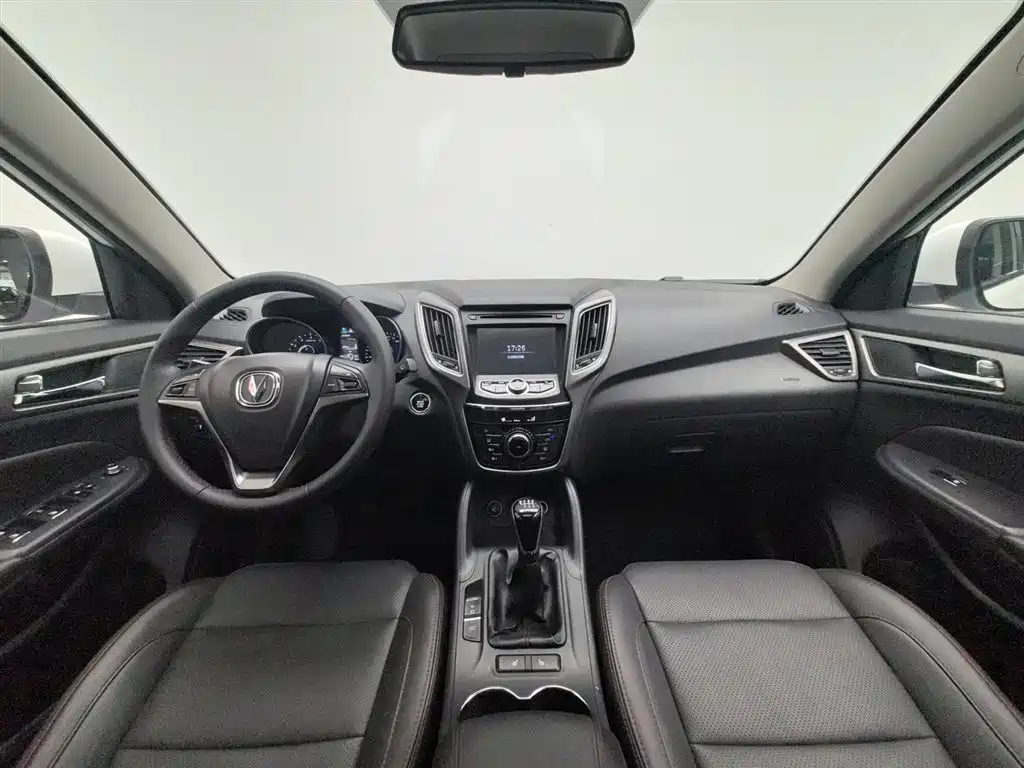 Changan CS75 2.0 L Manual Leading CN-IV