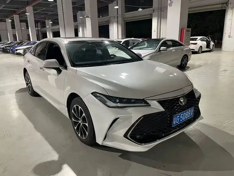 Toyota Avalon 2.5 L Luxury