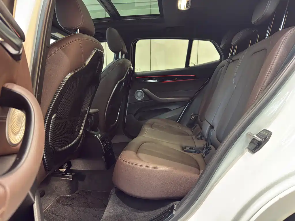 BMW X2 sDrive25 i Leading M Sport Package