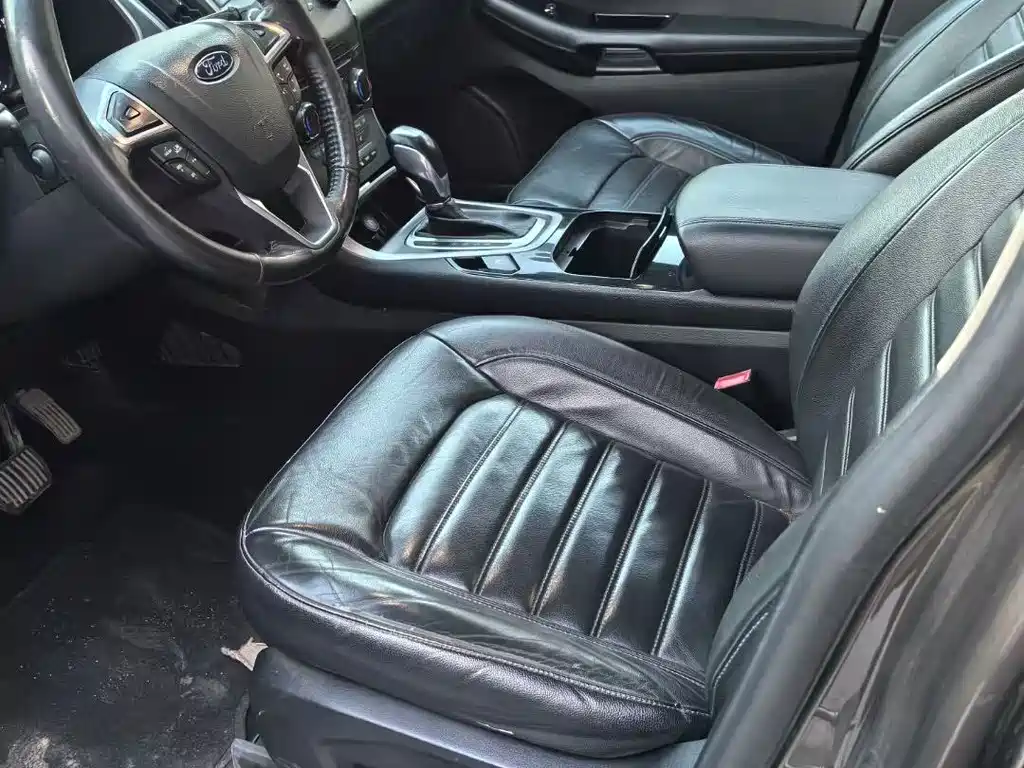 Edge 2.0 T GTDi 2 WD Platinum Sharp