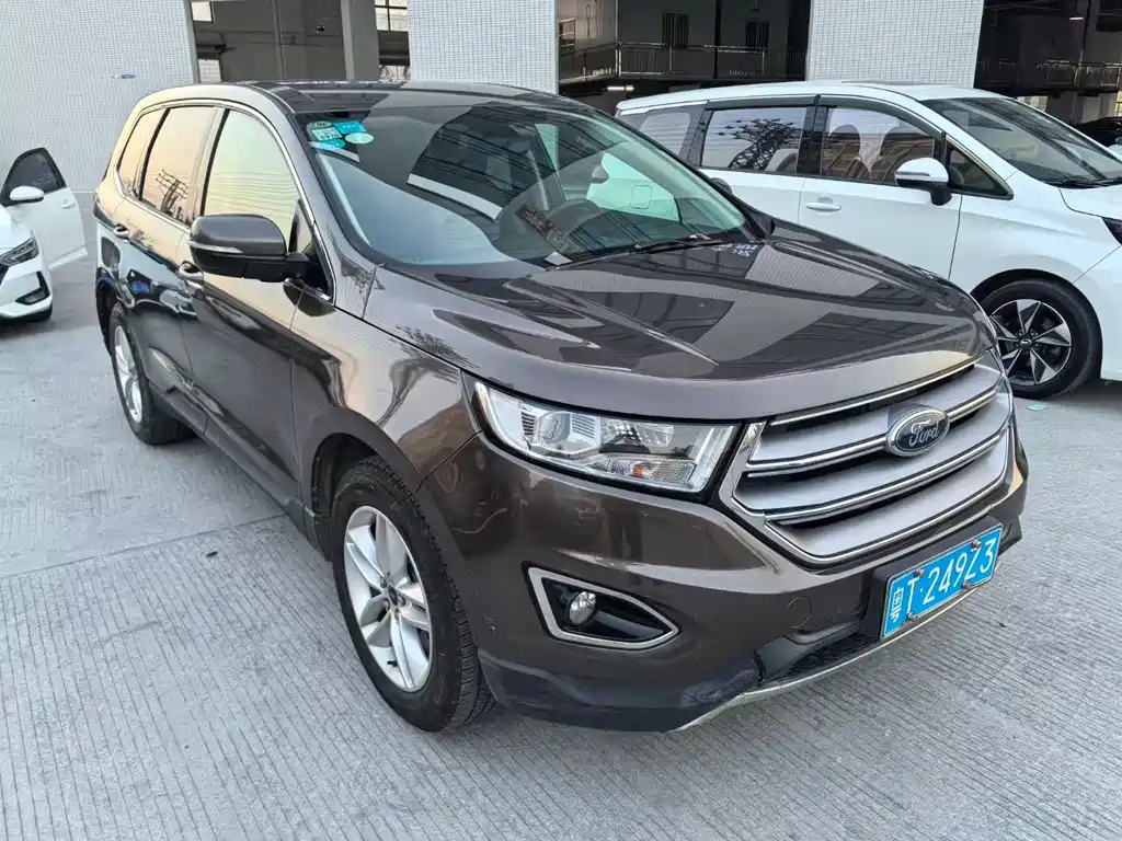 Edge 2.0 T GTDi 2 WD Platinum Sharp