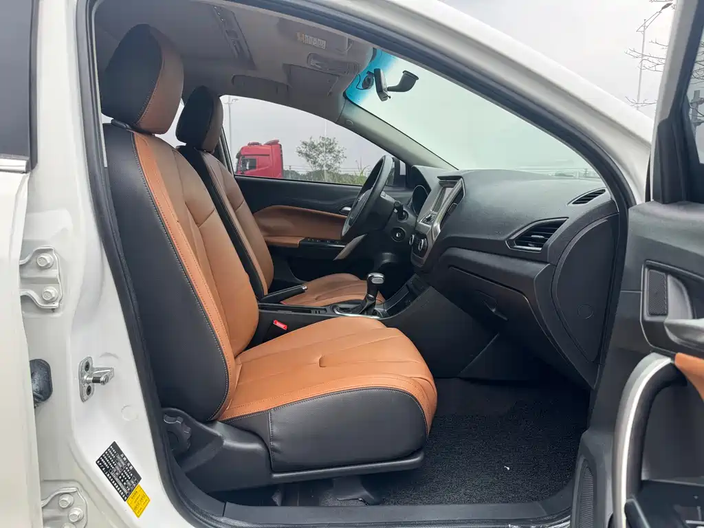 Ruixing 1.5 L Auto Value Luxury