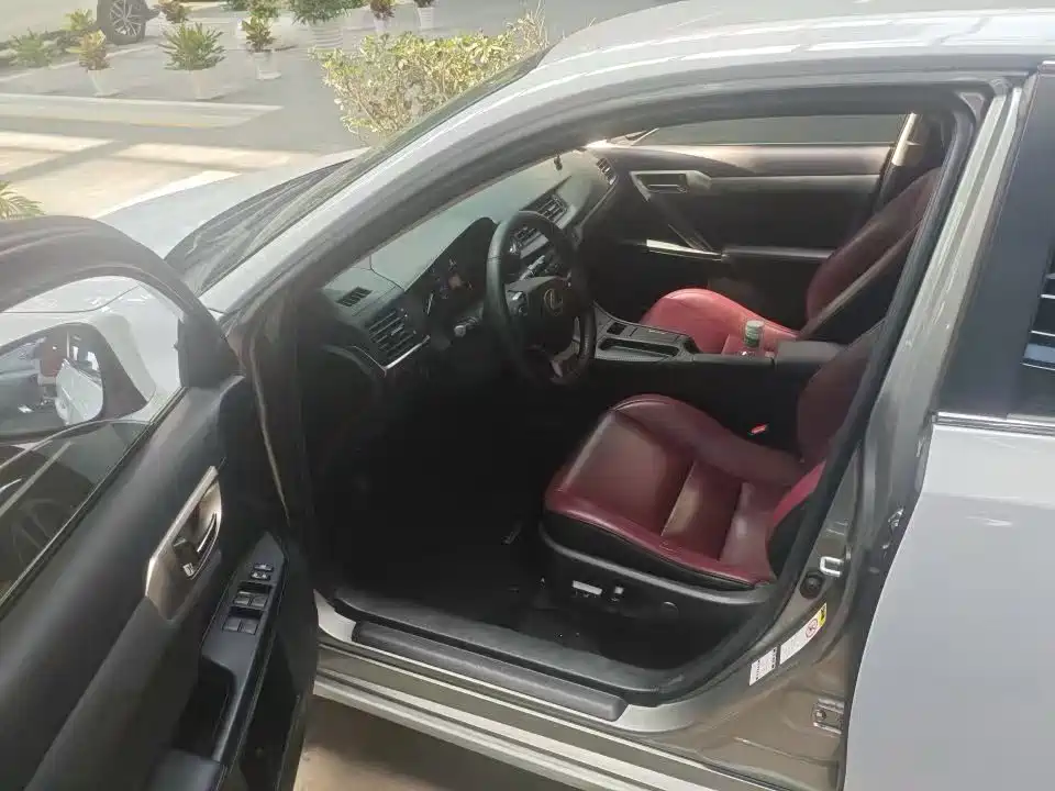 Lexus CT CT200 h Elite Mono CN-V