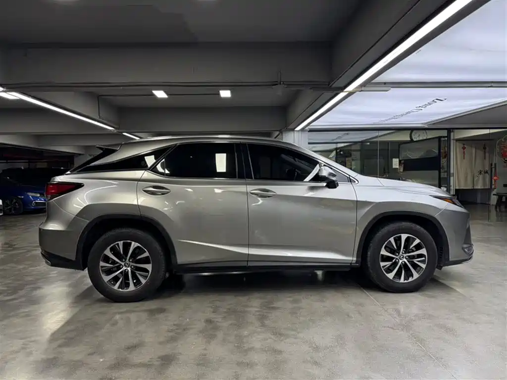 Lexus RX Facelift 300 2 WD Elite