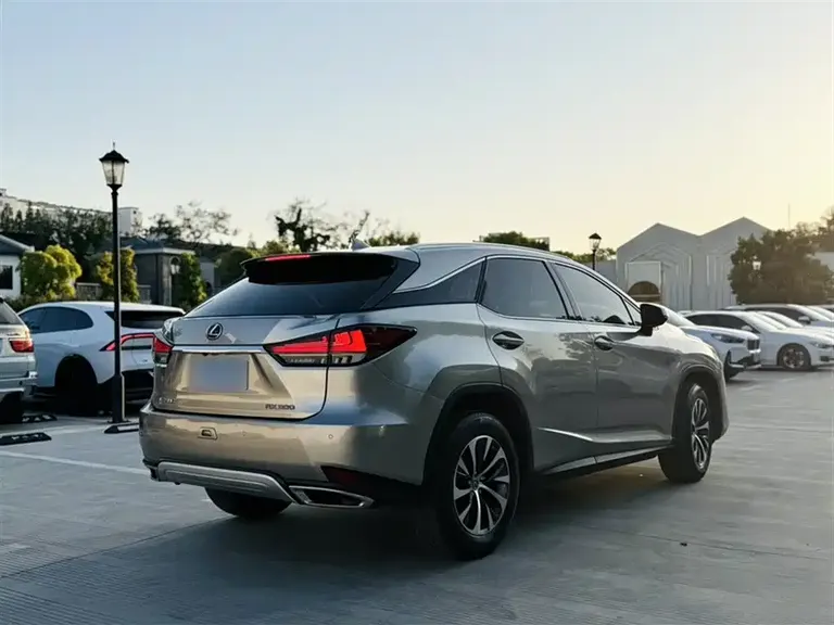 Lexus RX Facelift 300 2 WD Elite