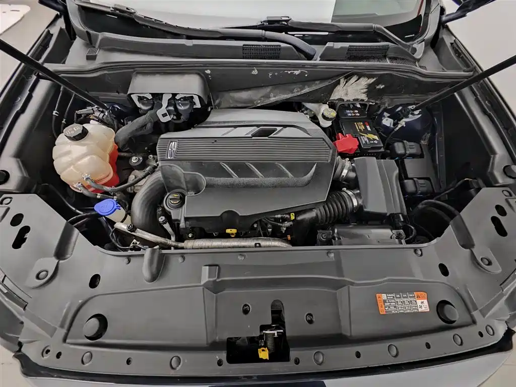 Nautilus 2.7 T 4 WD Honor Shine