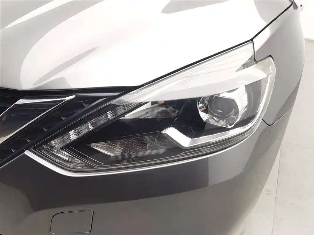 Sylphy 1.6 XV CVT Smart Enjoyment