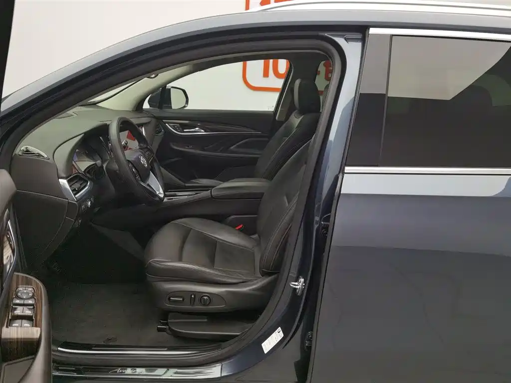 Enclave 28 T 4 WD Distinguished