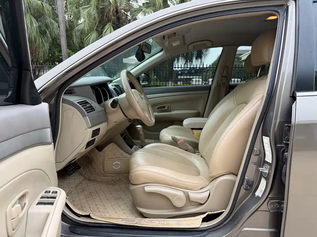 Sylphy Classic 1.6 XE Auto Comfort