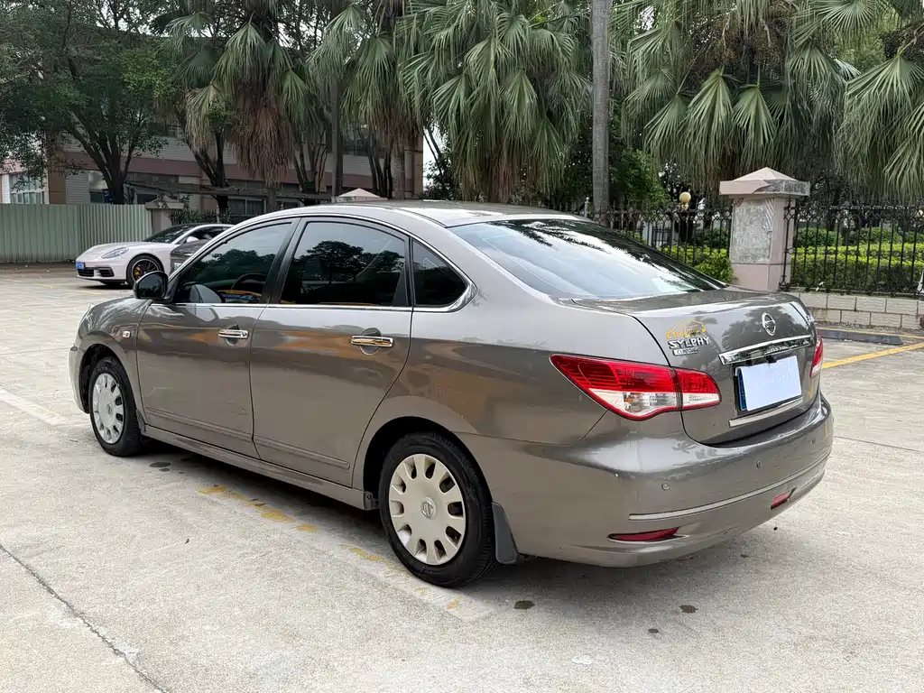 Sylphy Classic 1.6 XE Auto Comfort
