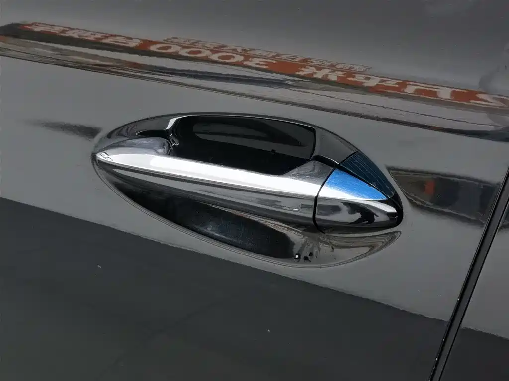 Hongqi HS5 Facelift 2.0 T Connected Flagship Enjoyment