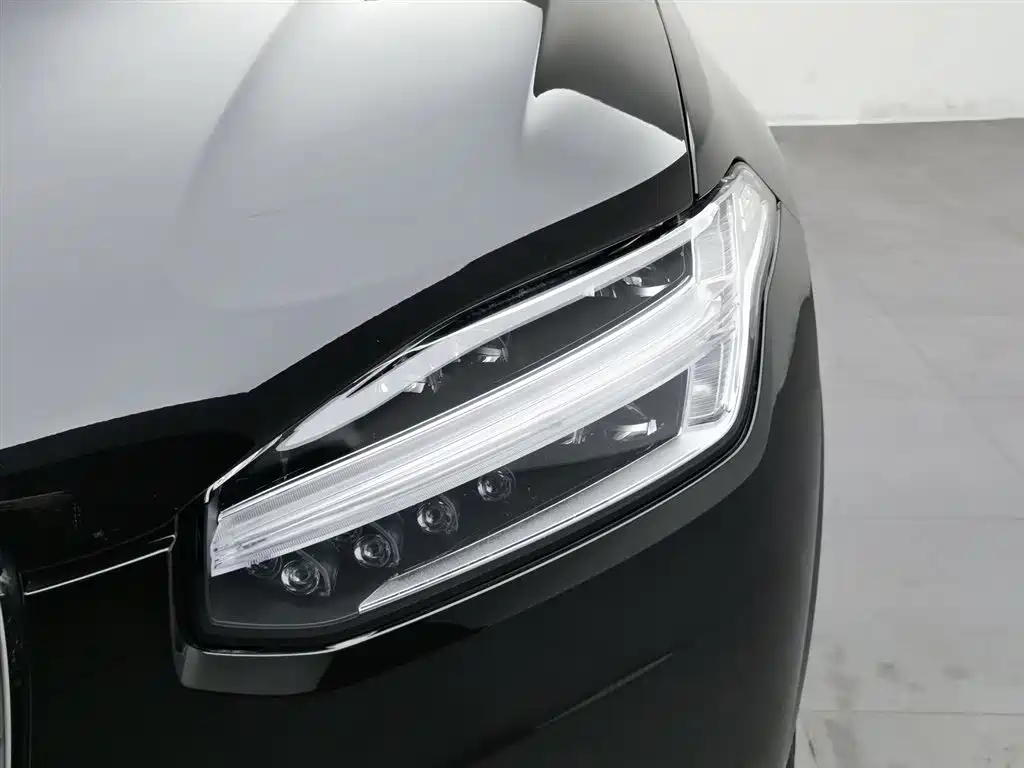 Volvo XC90 PHEV T8 RECHARGE Smart Supreme Luxury 7-seat