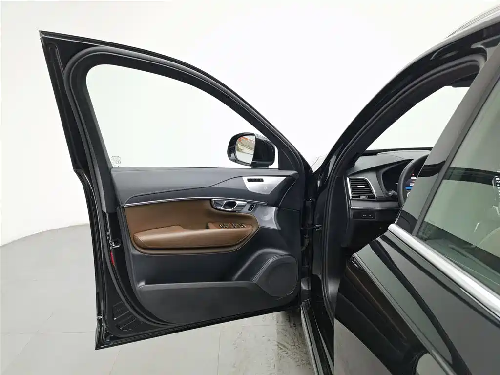 Volvo XC90 PHEV T8 RECHARGE Smart Supreme Luxury 7-seat
