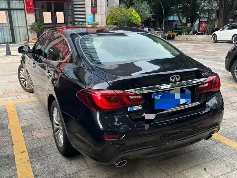 Infiniti Q70 Q70 L 2.5 L Joy