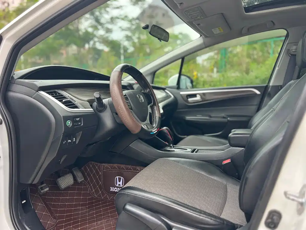 Jade 1.8 L Auto Comfort 5-seat