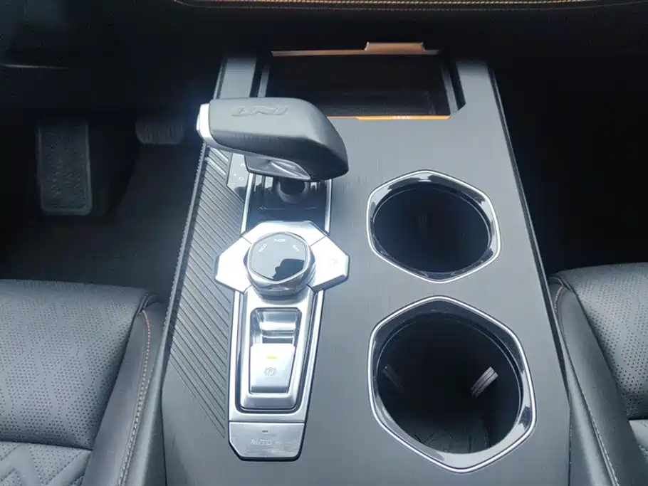 Changan UNI-K 2.0 T Outstanding