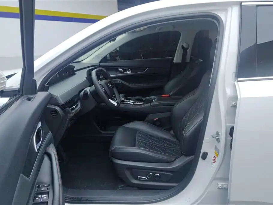 Changan UNI-K 2.0 T Outstanding