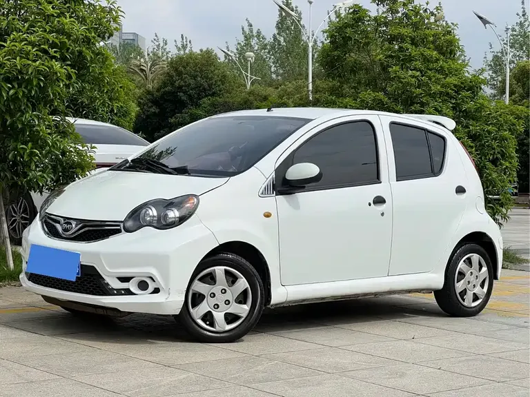 BYD F0 1.0 L AMT Xuan Cool