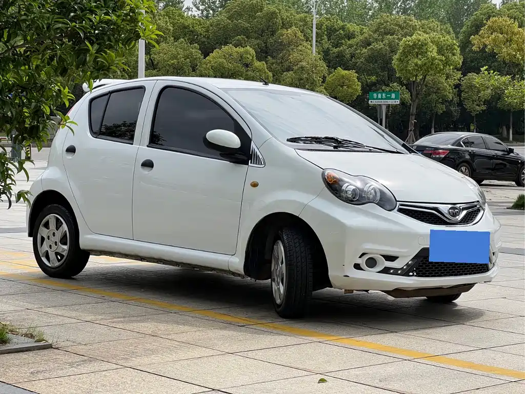 BYD F0 1.0 L AMT Xuan Cool