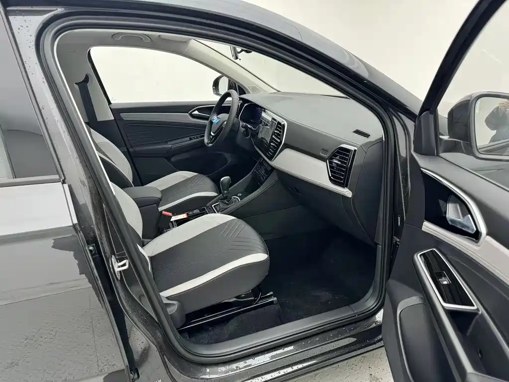 Jetta VS5 捷达VS5 2024款 280 TSI 自动旗舰高光版