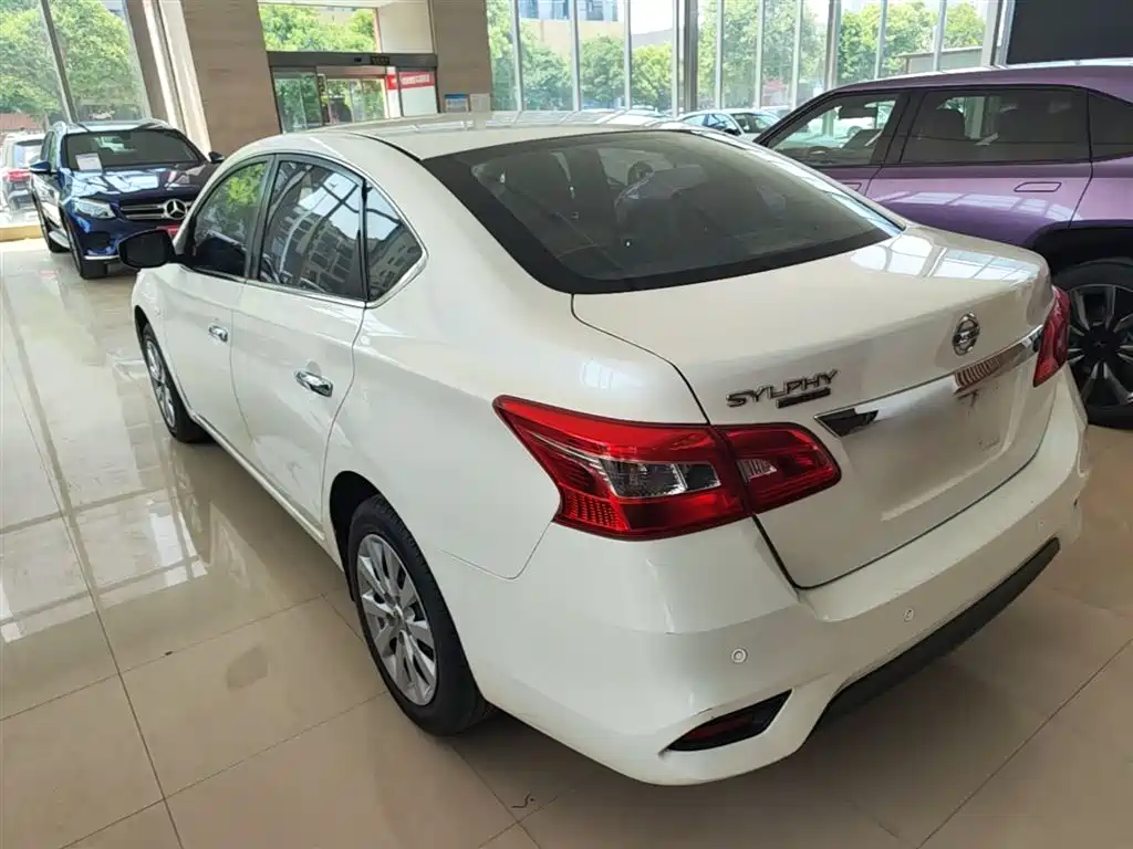Sylphy Classic 1.6 XE CVT Comfort