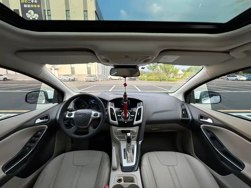 Focus Sedan 2.0 L Auto Flagship