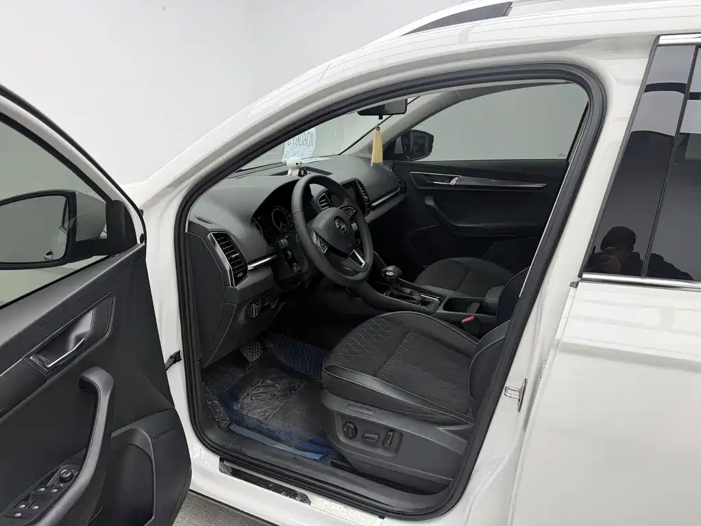 Karoq TSI280 Luxury