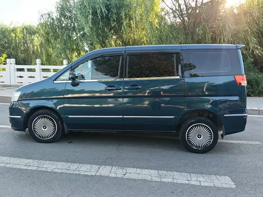 Shuaike 1.6 L Manual Luxury 7-seat