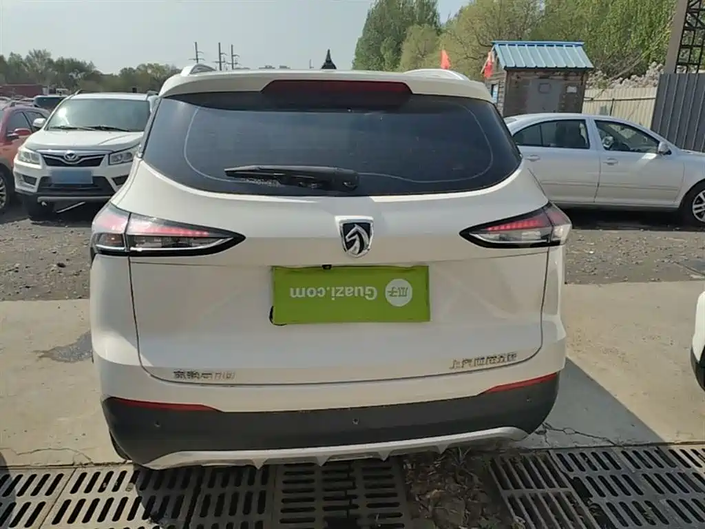 Baojun 510 1.5 L CVT Enjoyment CN-VI