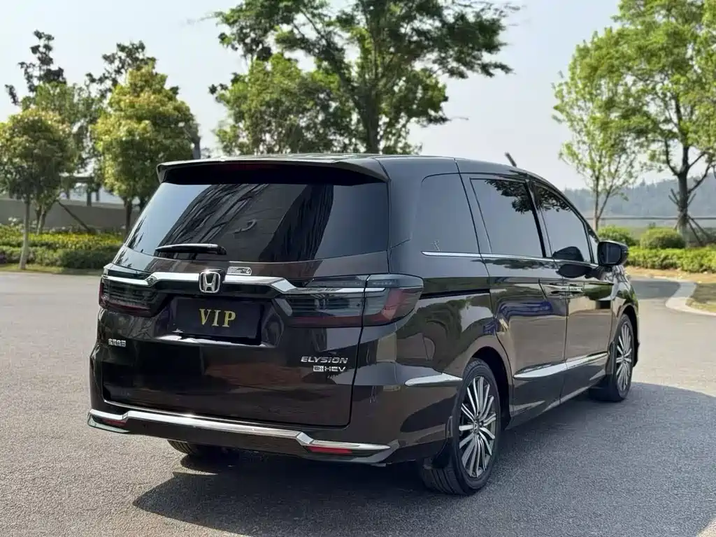 Elysion 2.0 L e:HEV Luxury