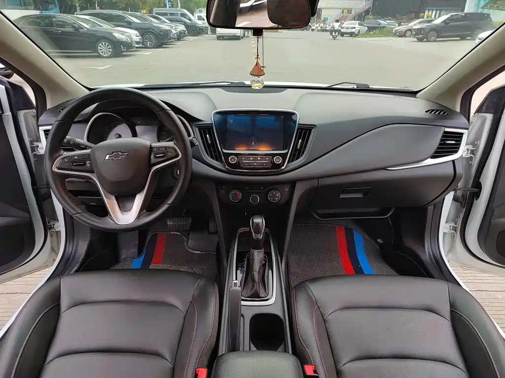 Monza Mild Hybrid Redline 320 T DCT Brisk