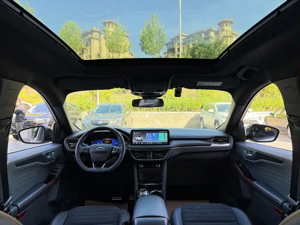 Escape EcoBoost 245 4 WD Indulge ST-Line Pro
