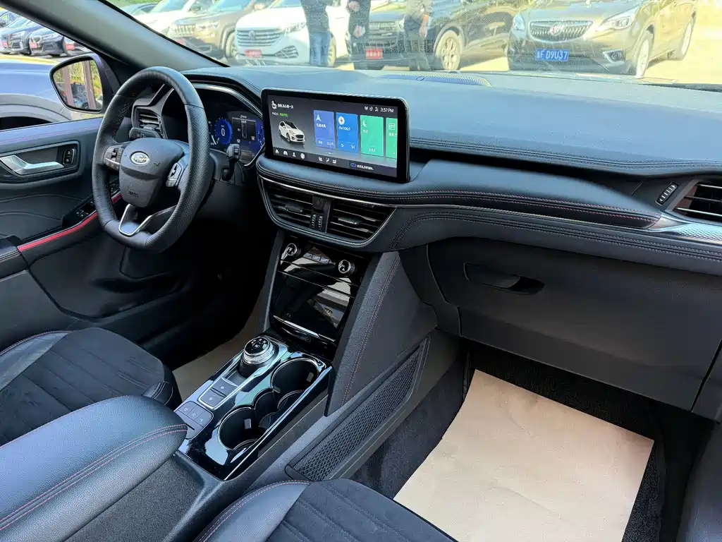 Escape EcoBoost 245 4 WD Indulge ST-Line Pro