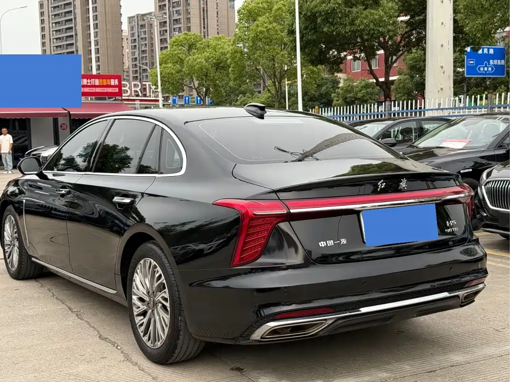 Hongqi H5 2.0 T Auto Connected Flagship