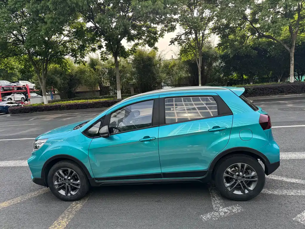 Vision X3 PRO 1.5 L CVT Distinguished