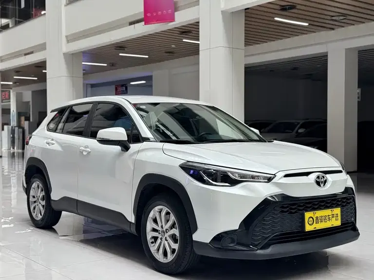 Toyota Frontlander 2.0 L CVT Elite