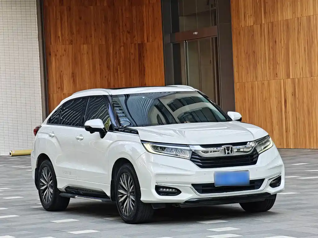 Avancier 370 TURBO 4 WD Premium