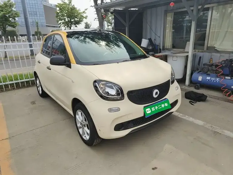 smart forfour 1.0 L 52 kW Agile