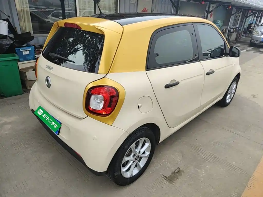 smart forfour 1.0 L 52 kW Agile