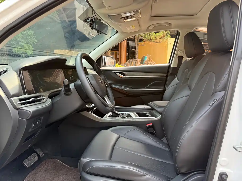Changan CS55 PLUS 1.5 T Auto Vivid Color