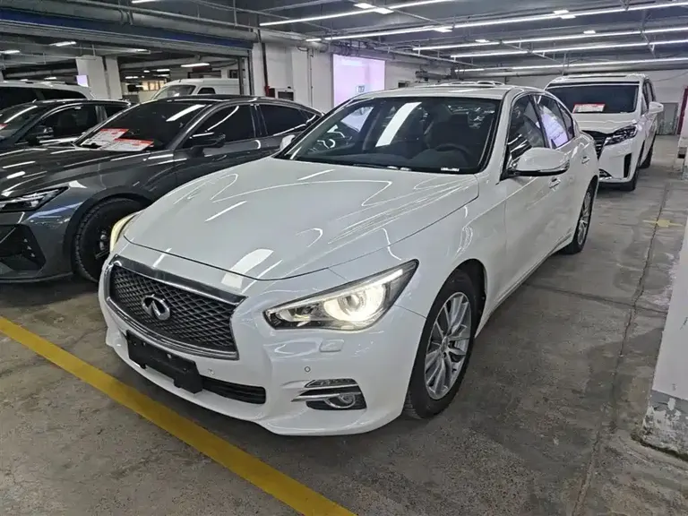 Infiniti Q50 L 2.0 T Joy