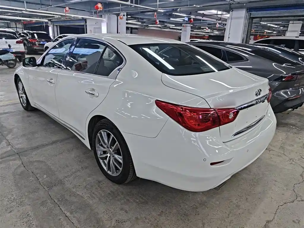 Infiniti Q50 L 2.0 T Joy
