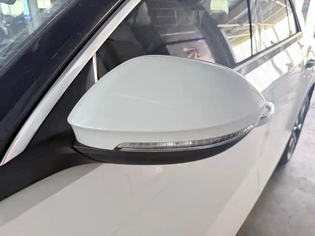 T-ROC 300 TSI DSG 2 WD Starlight